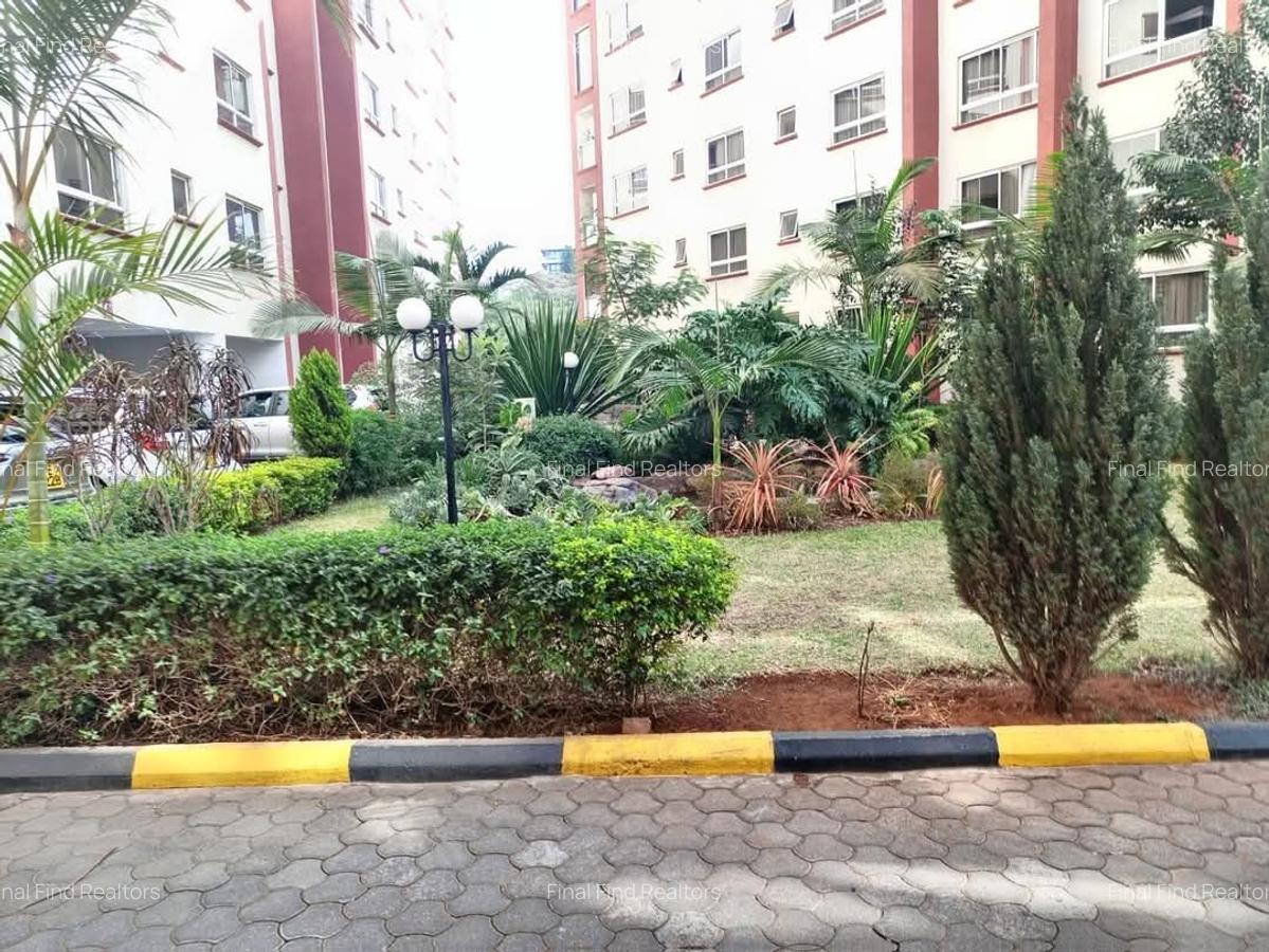 3 Bed Apartment with En Suite in Brookside - 3