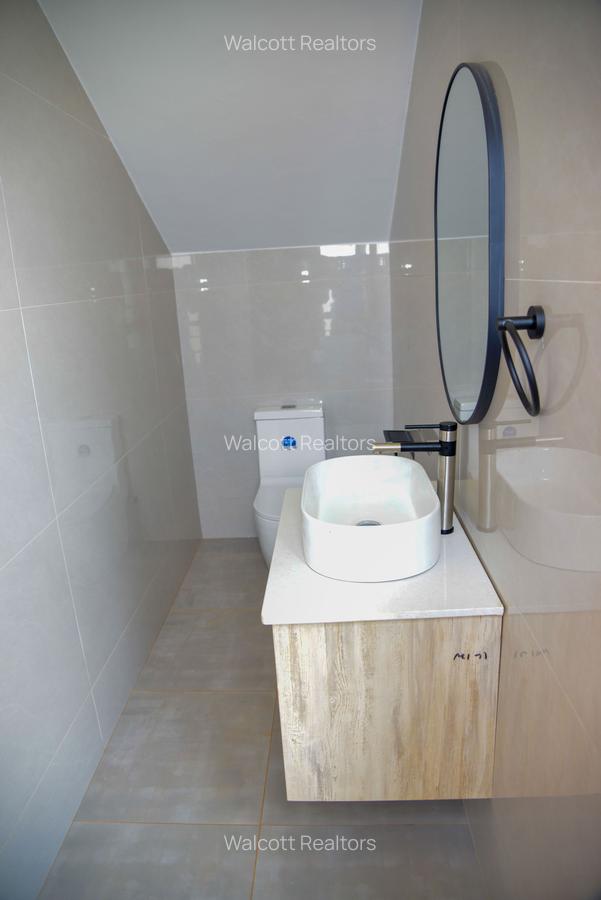 4 Bed Villa with En Suite at Muhuri Road - 11