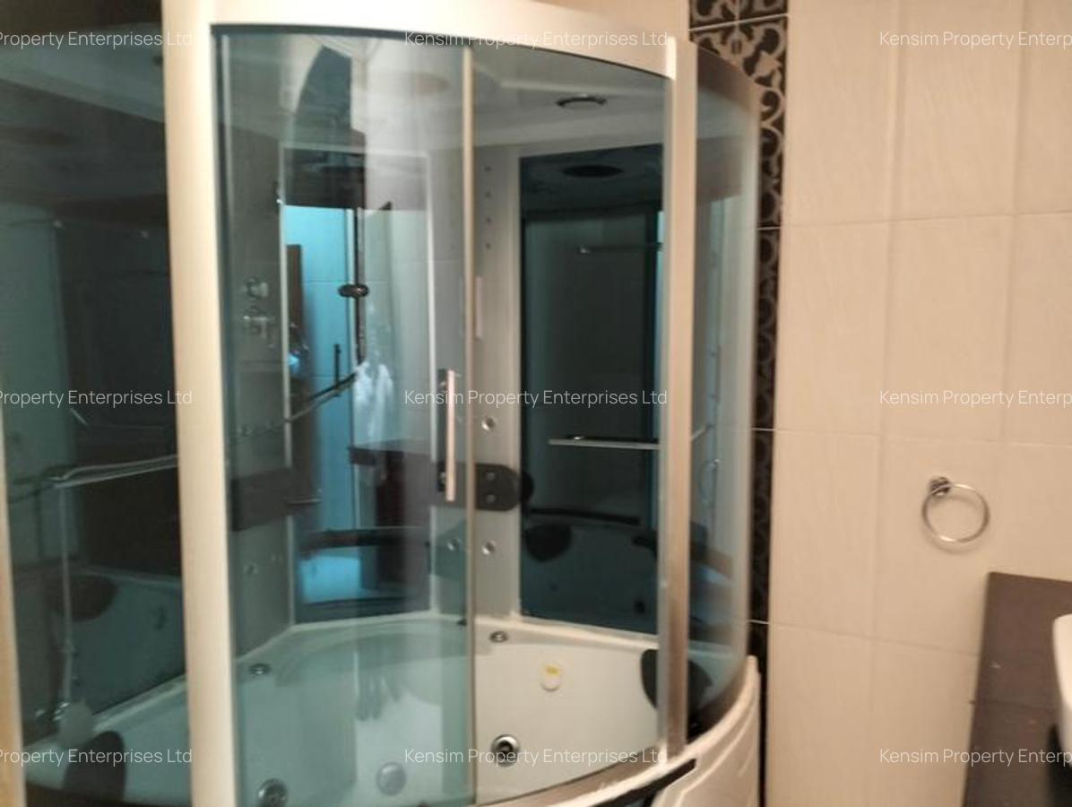 4 Bed Townhouse with En Suite in Kyuna - 10