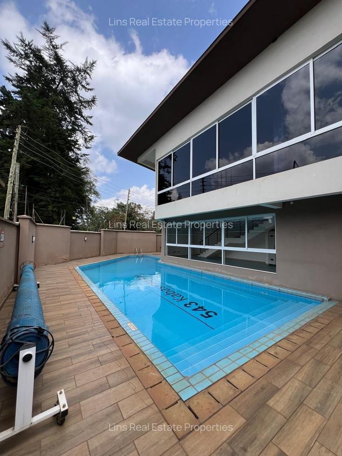 4 Bed Townhouse with En Suite in Lavington - 10