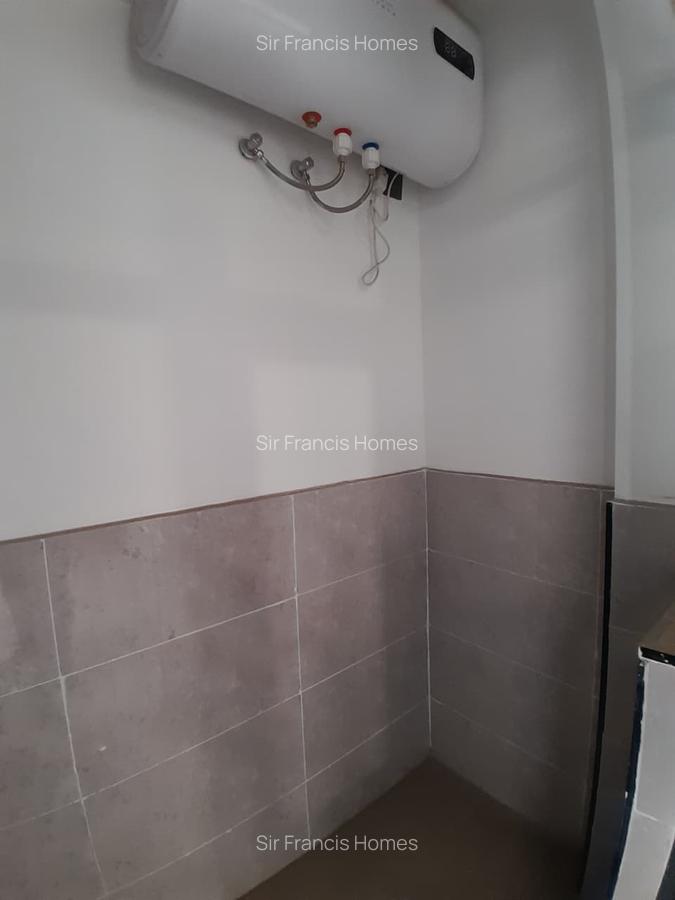 Serviced 3 Bed Apartment with En Suite at Valley Arcade - 10