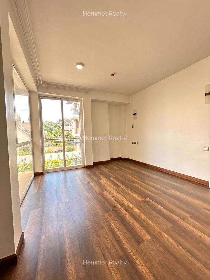 4 Bed Townhouse with En Suite in Lavington - 9