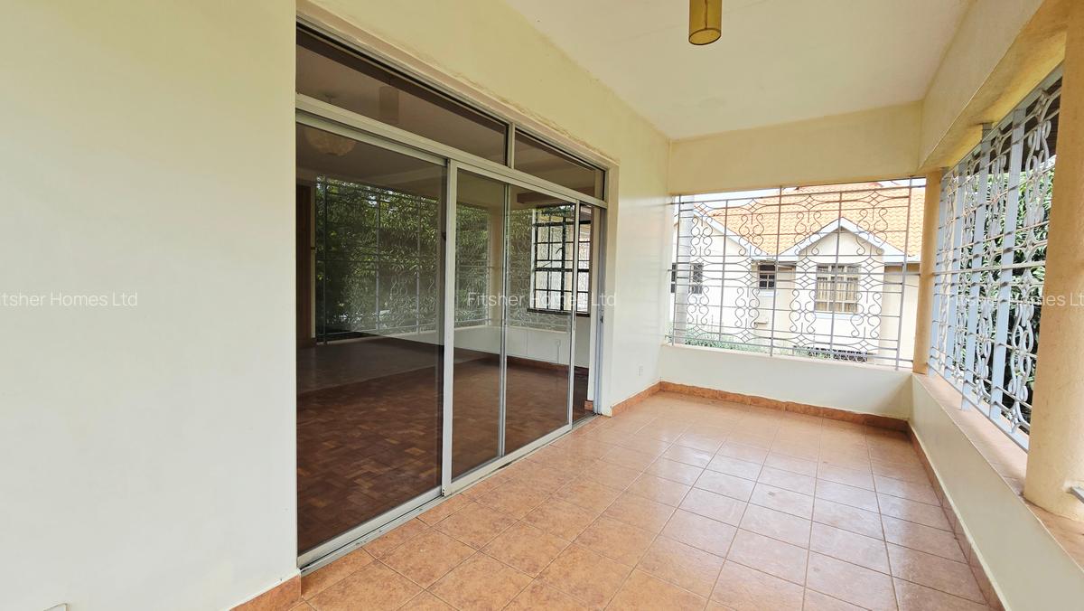 5 Bed House with En Suite in Runda - 13