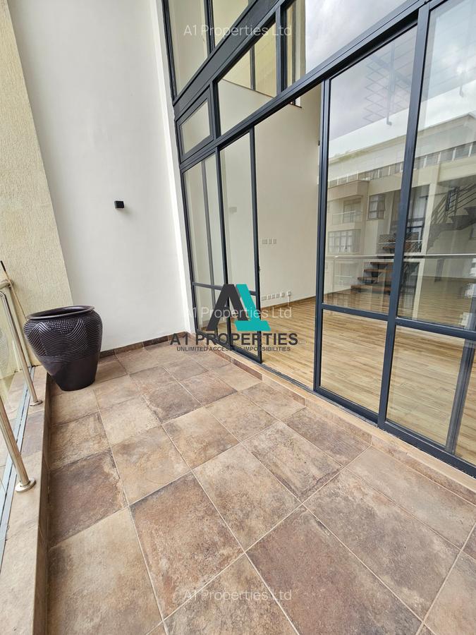 4 Bed Apartment with En Suite in Riverside - 12