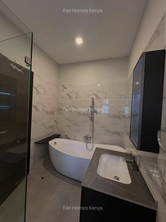 3 Bed Apartment with En Suite at Riverside Drive - 8