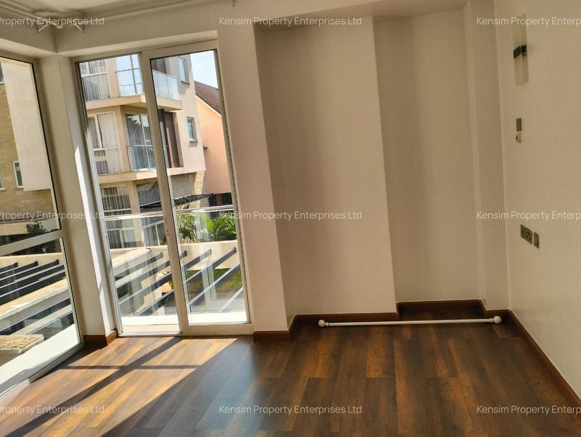 4 Bed Townhouse with En Suite in Lavington - 13