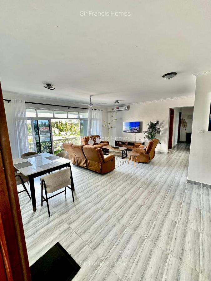 Serviced 3 Bed Apartment with Swimming Pool at Serena - 12