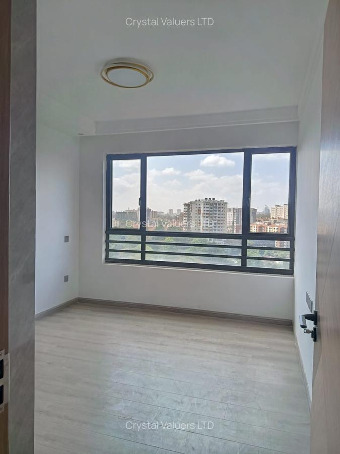 3 Bed Apartment with En Suite in Riverside - 7