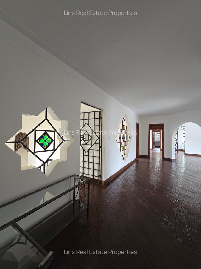 5 Bed House with En Suite in Nyari - 18
