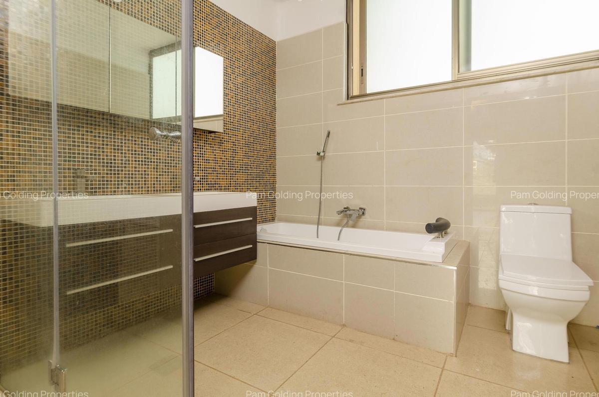 3 Bed Apartment with En Suite at 6Th Parklands Avenue - 11