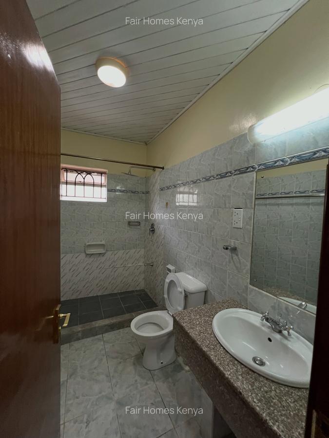 5 Bed Townhouse with En Suite at James Gichuru - 12