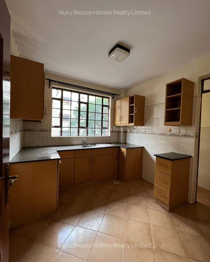 2 Bed Apartment with En Suite in Brookside - 12