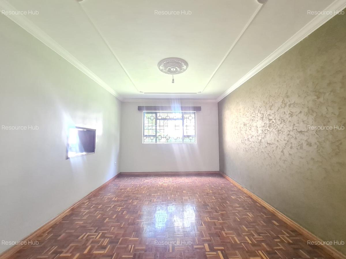 5 Bed House with En Suite at Nyari - 8