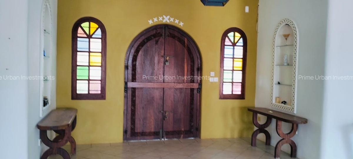 3 Bed House with En Suite in Watamu - 3