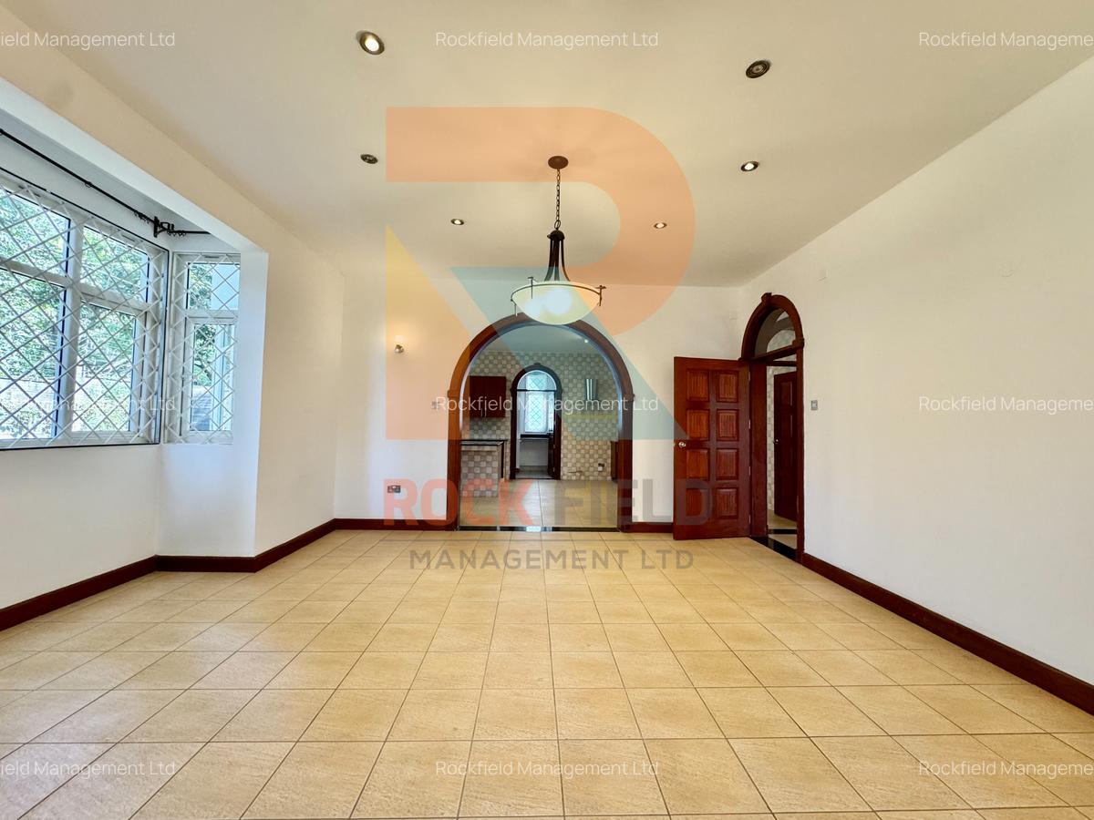 5 Bed Townhouse with En Suite in Rosslyn - 5