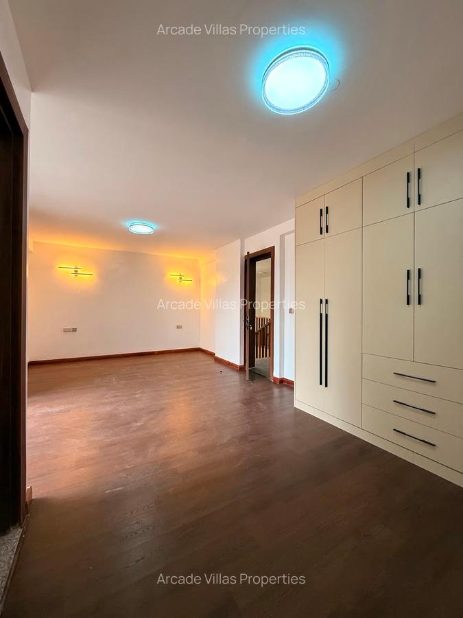 5 Bed Apartment with En Suite in Kilimani - 20