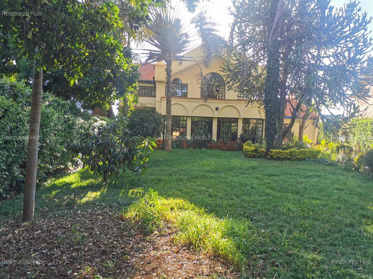 4 Bed House with En Suite at Mountain View - 20