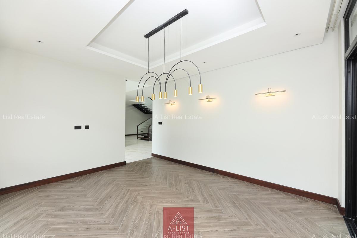 6 Bed Villa with En Suite at Nyari - 5