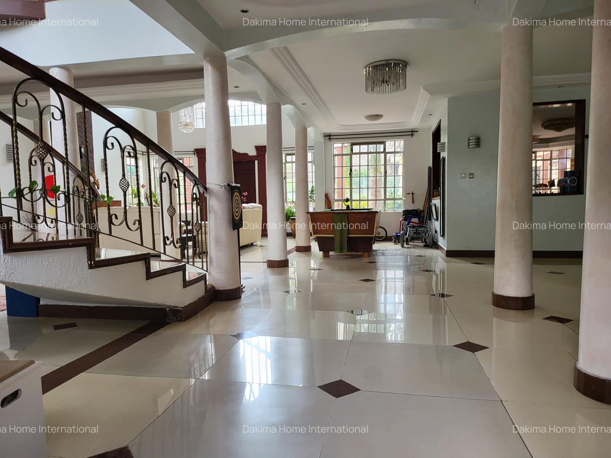 6 Bed House with En Suite in Nyari - 8