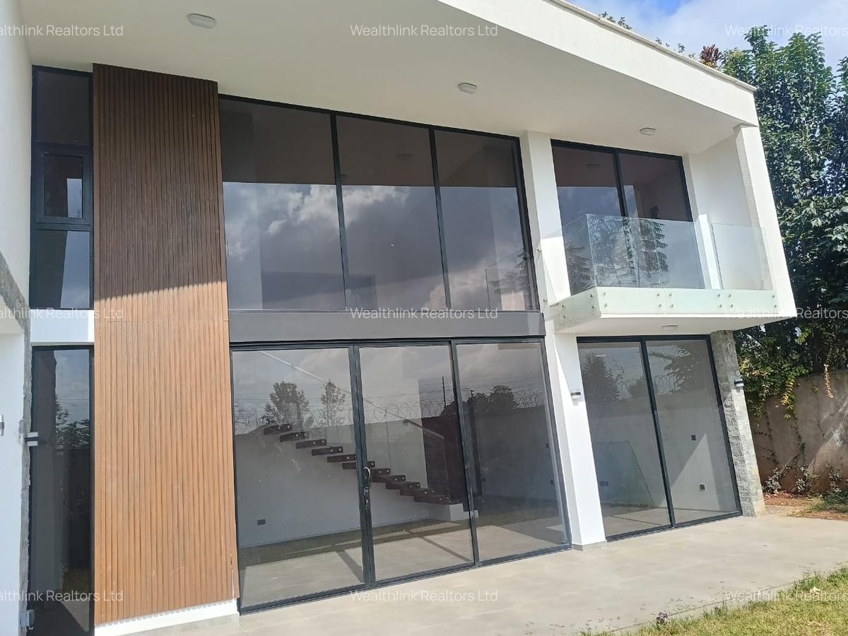 4 Bed Townhouse with En Suite at Paradise Lost - 14
