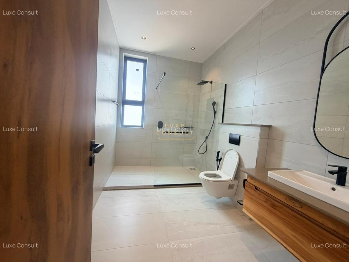 4 Bed Apartment with En Suite in Loresho - 11