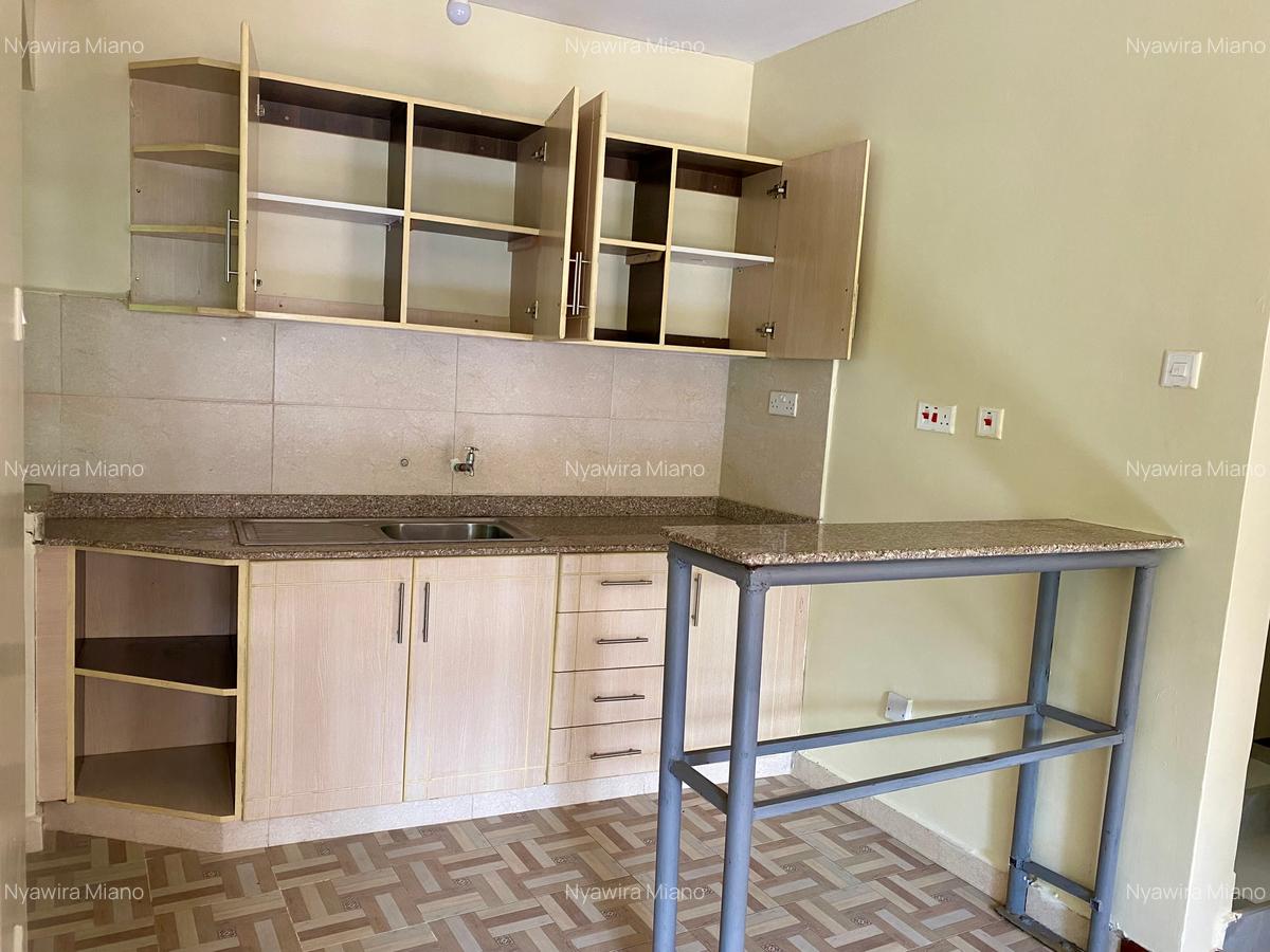 2 Bed House with En Suite in Ridgeways - 2