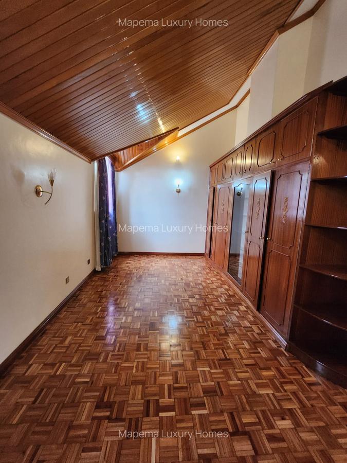 5 Bed House with En Suite at Hardy Area - 12