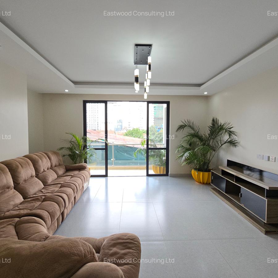 3 Bed Apartment with En Suite in Parklands - 5