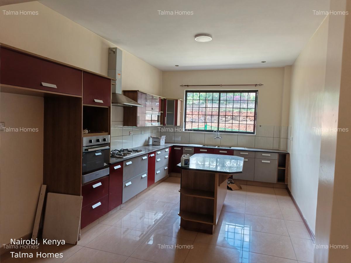3 Bed Apartment with En Suite at Off Riverside Drive - 2