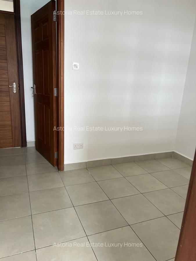 3 Bed Apartment with En Suite at 2026-438 - 10