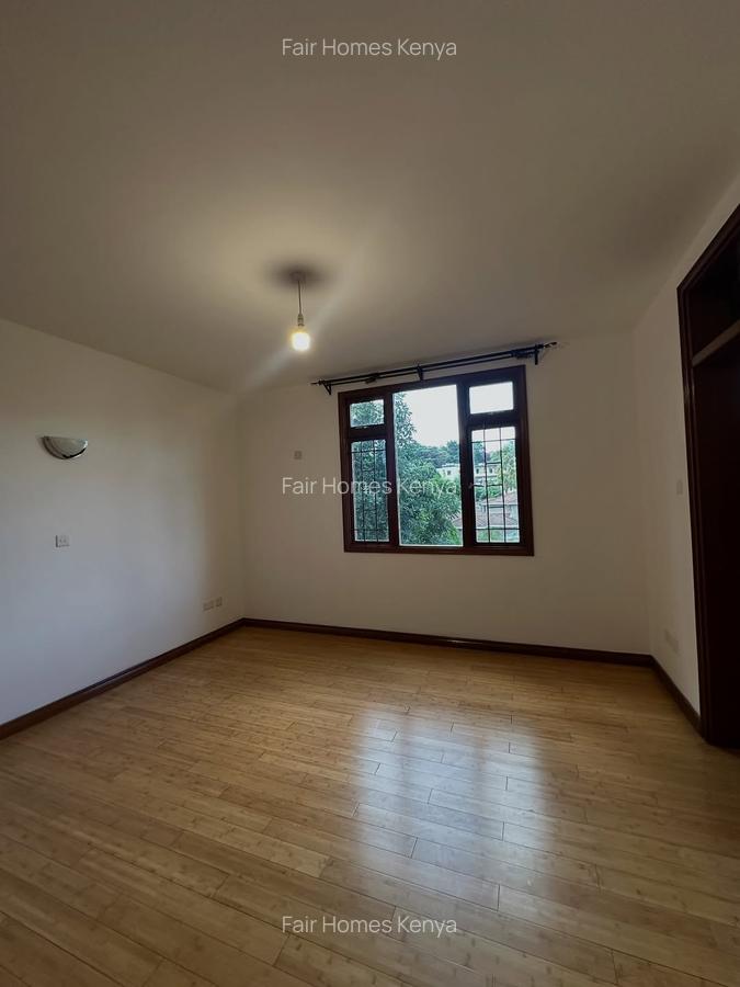 3 Bed Apartment with En Suite at Riverside Drive - 5