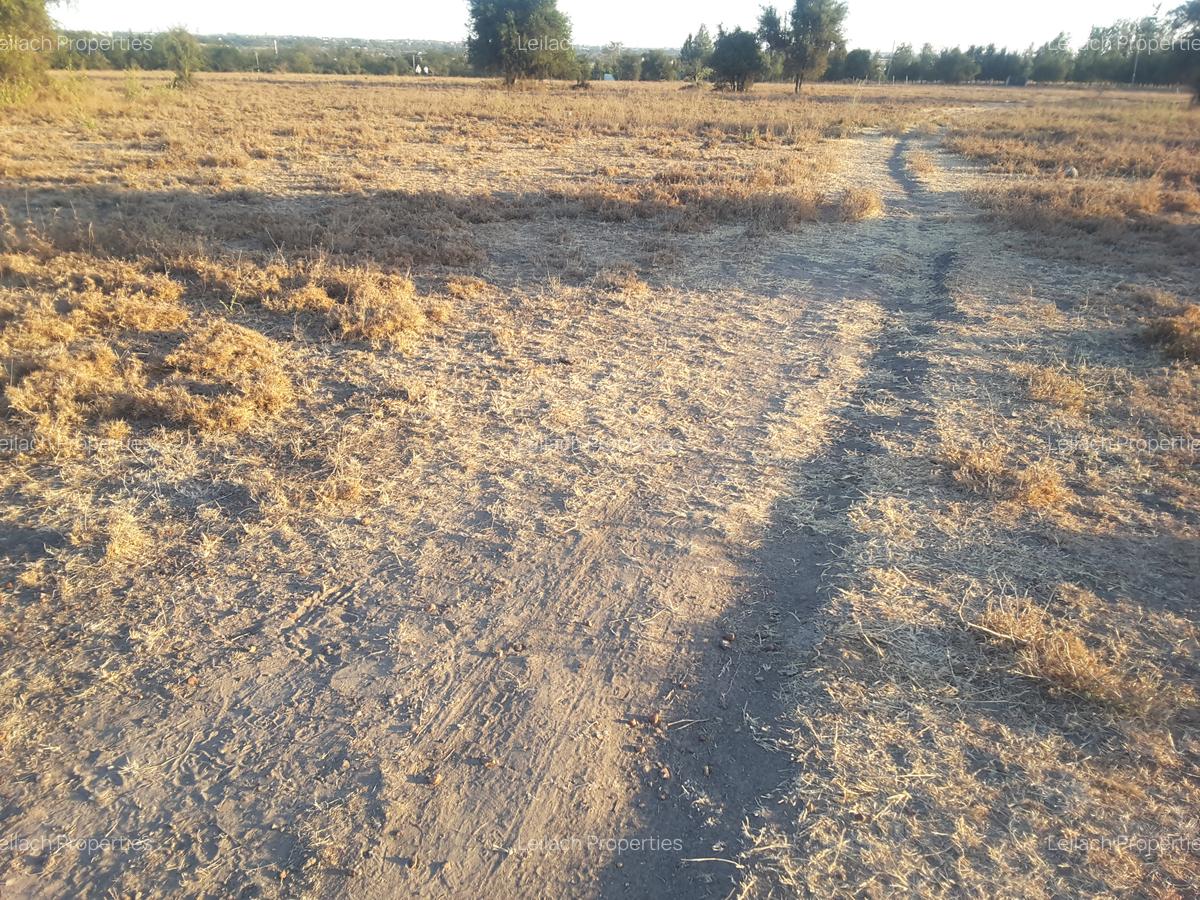 Land in Kitengela - 12