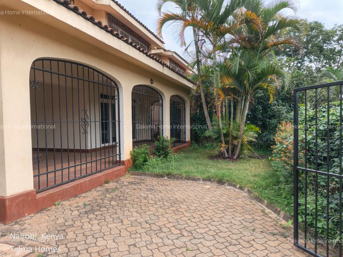 4 Bed Townhouse with En Suite in Brookside - 20