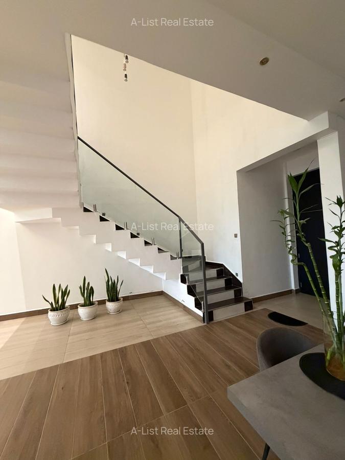 4 Bed Apartment with En Suite at Parklands - 2