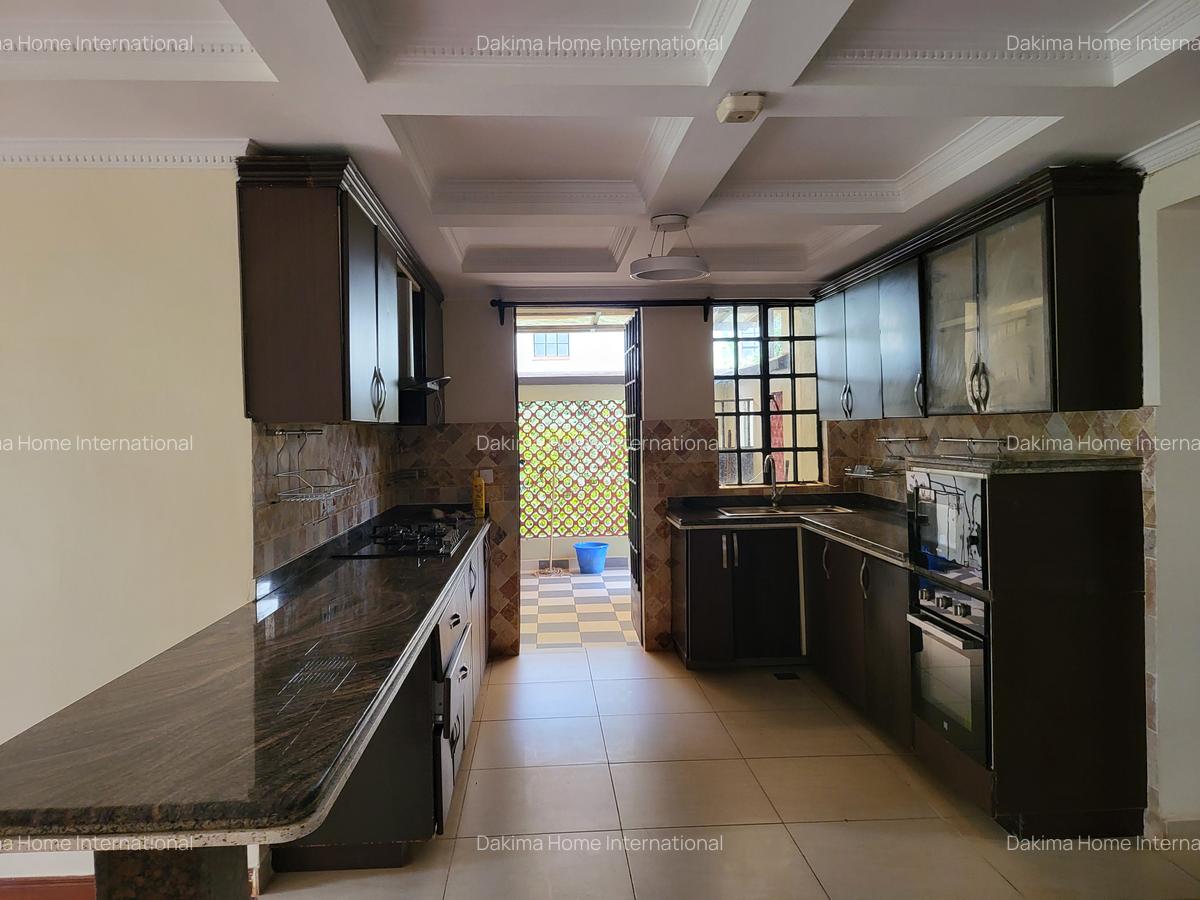4 Bed Townhouse with En Suite in Kitisuru - 3