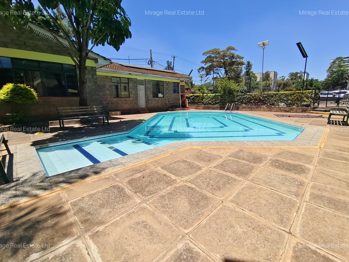 3 Bed Apartment with Swimming Pool in Kilimani - 18