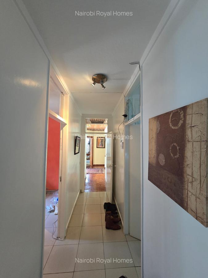 4 Bed House with En Suite at Loresho Road - 18