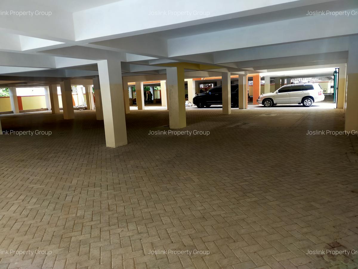 3 Bed Apartment with En Suite in Nyali Area - 9
