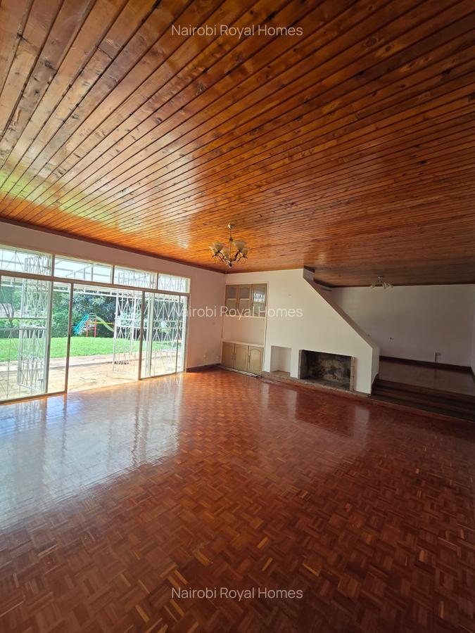 4 Bed House with En Suite at Loresho Creasent - 9