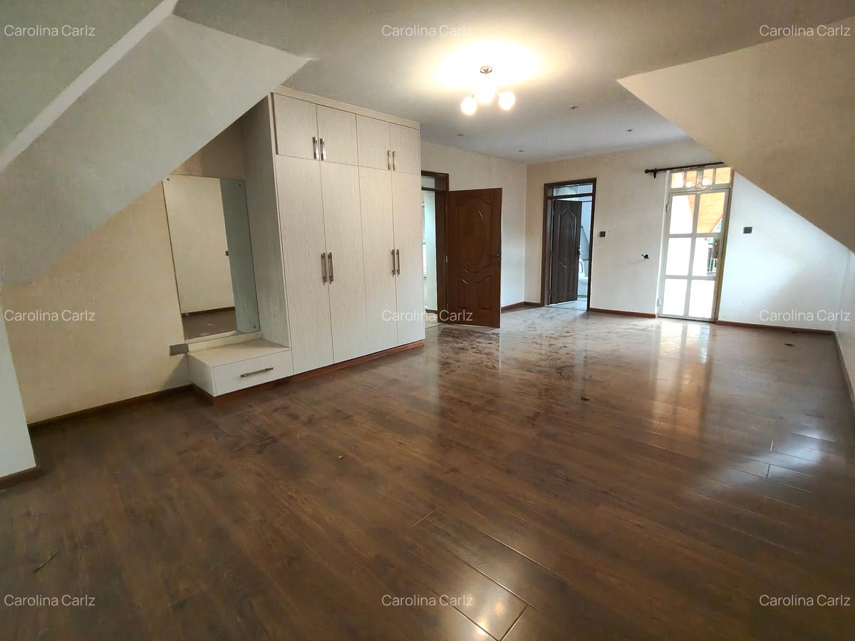 10 Bed House with En Suite at Off Redhill Link Road - 14