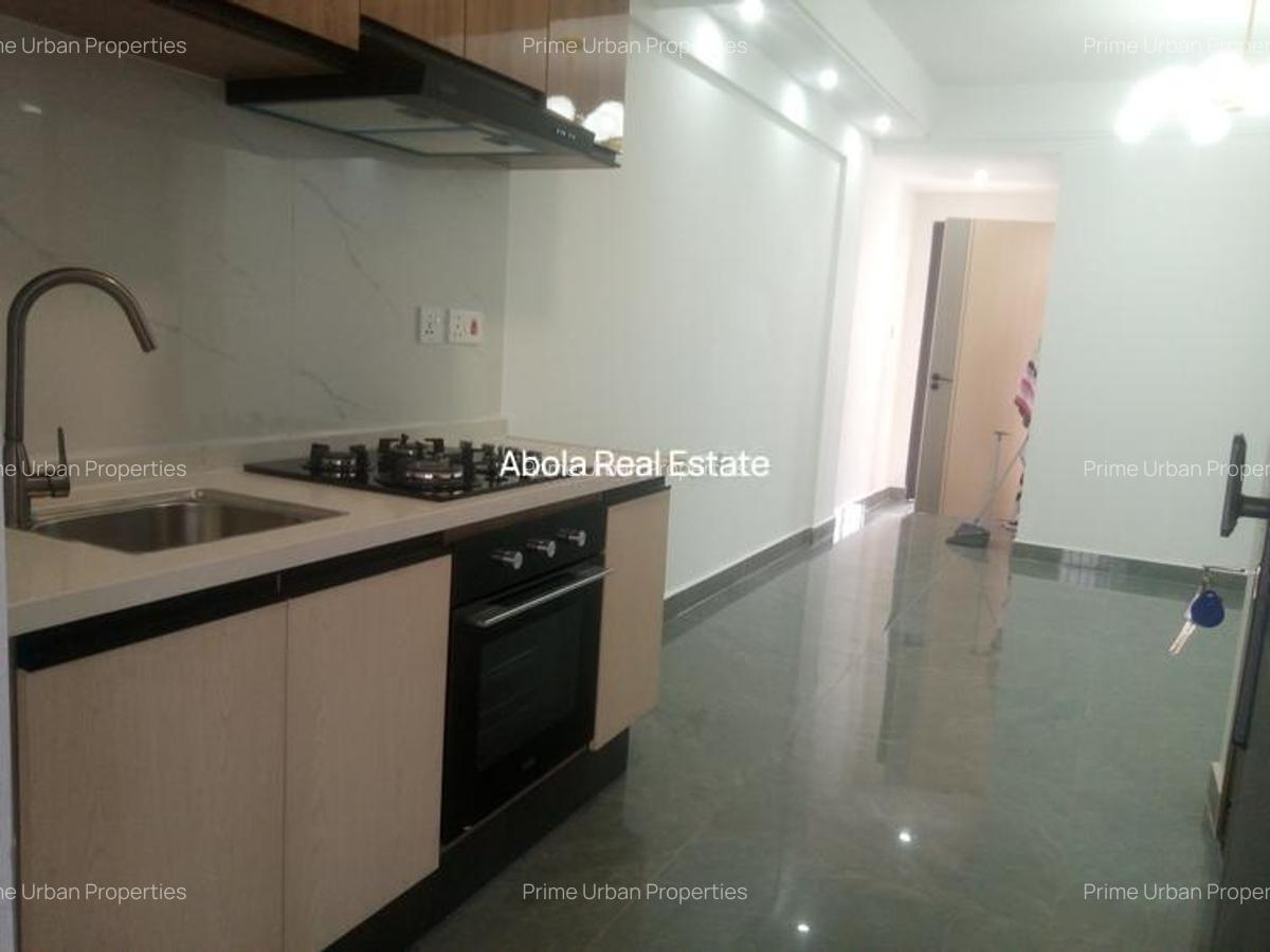 1 Bed Apartment with En Suite in Riverside - 13