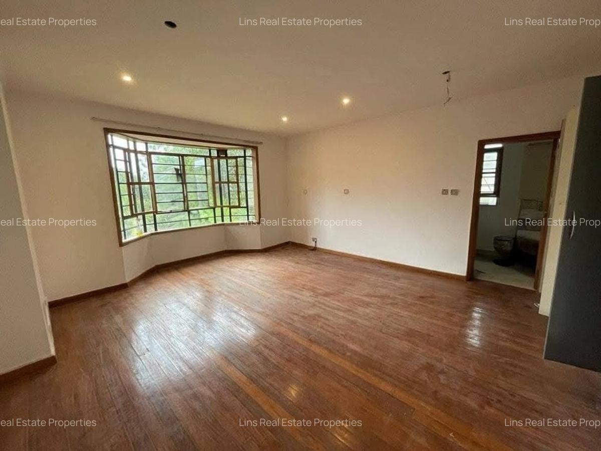 4 Bed House with En Suite in Runda - 5