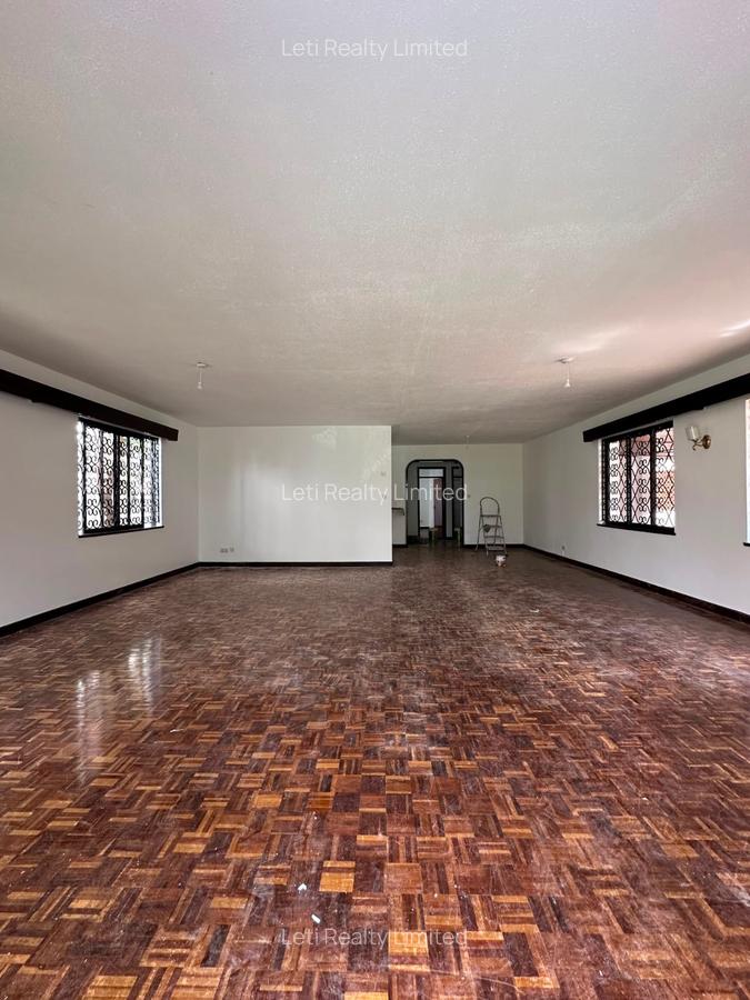 5 Bed Townhouse with En Suite in Kilimani - 14