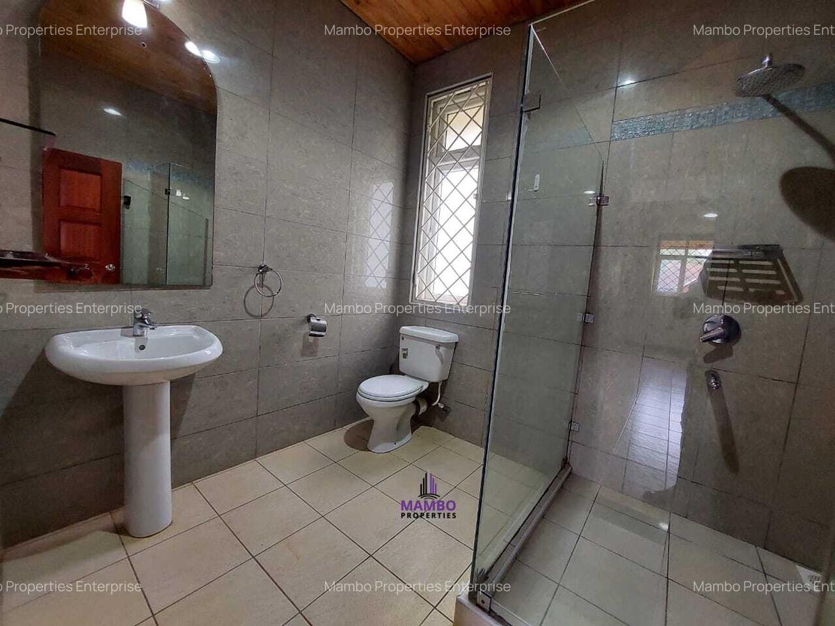 5 Bed Villa with En Suite at Lone Tree - 8