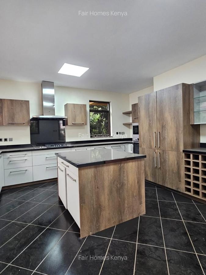 5 Bed Townhouse with En Suite at Lavington Green - 10