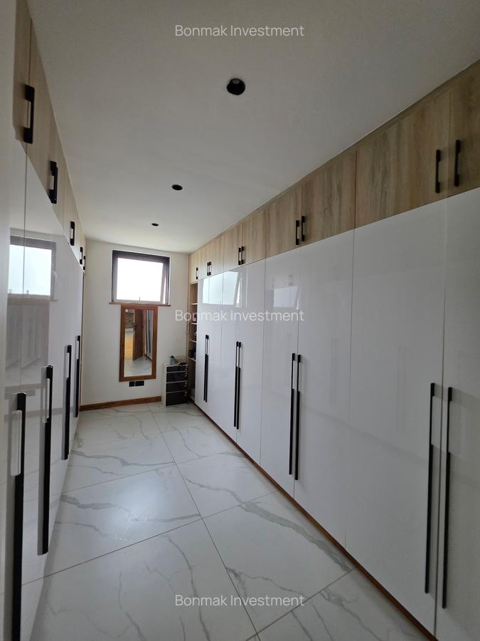 4 Bed Apartment with En Suite at Off Peponi Road. - 5