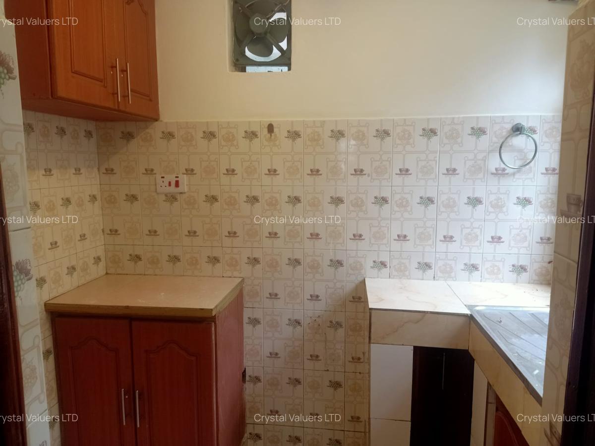 1 Bed House with Garden in Lavington - 5