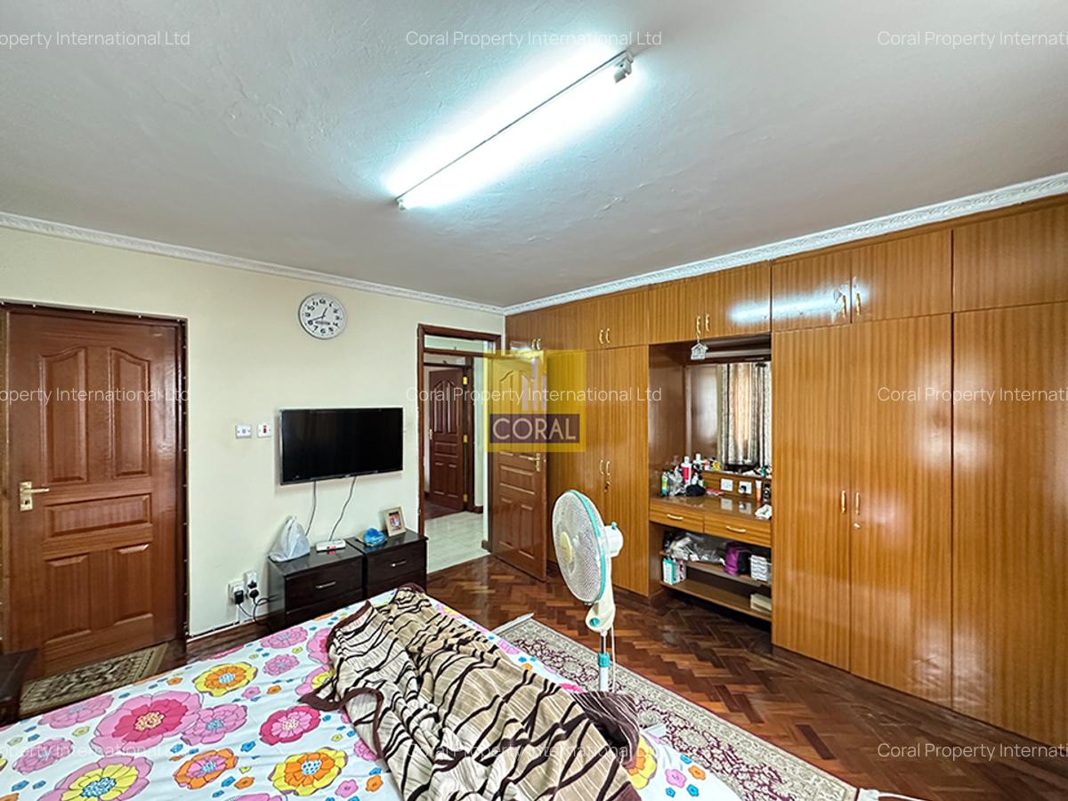 3 Bed Apartment in Parklands - 13