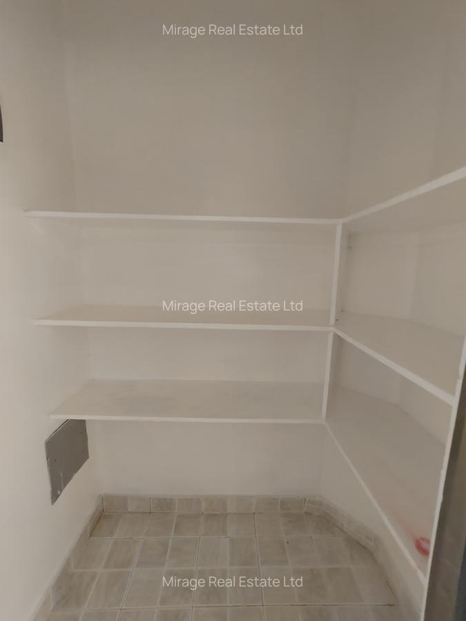 3 Bed Apartment with Swimming Pool in Kilimani - 17