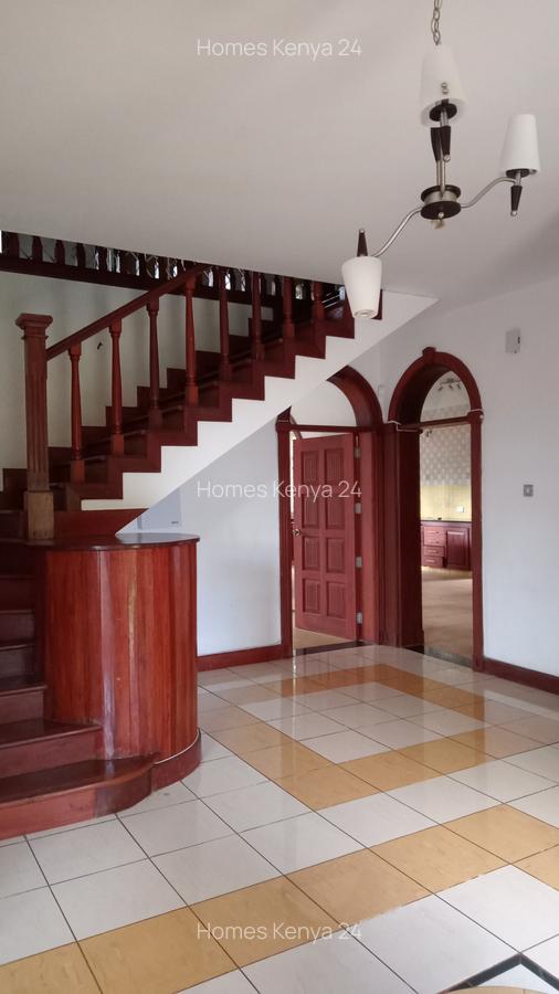 5 Bed House in Rosslyn - 15